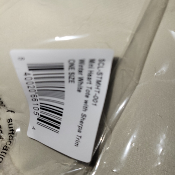 Stoney Clover Lane Mini Heart Tote with Sherpa Outline NWT - Picture 9 of 9